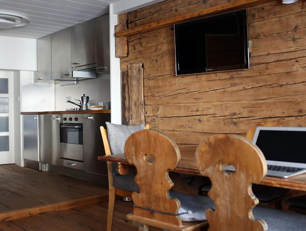 Chalet Swiss อันเดอร์แมท ห้อง รูปภาพ